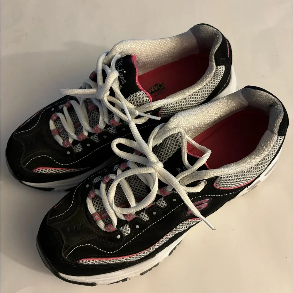 Skechers D'Lites Black and Pink Sneakers Size 8.5